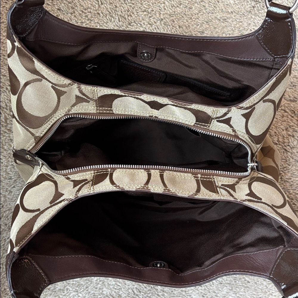 Coach Large Hobo Bag *NEVER USED* - Picture 5 of 5